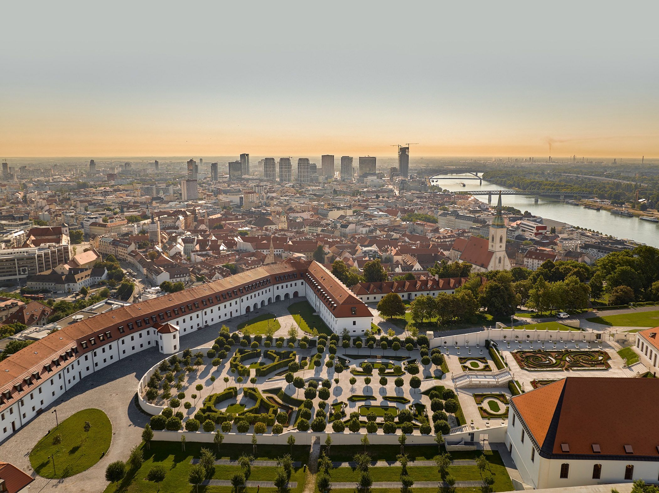 202208 Hrad Bratislava 117 85c8244e | Hi2SKY