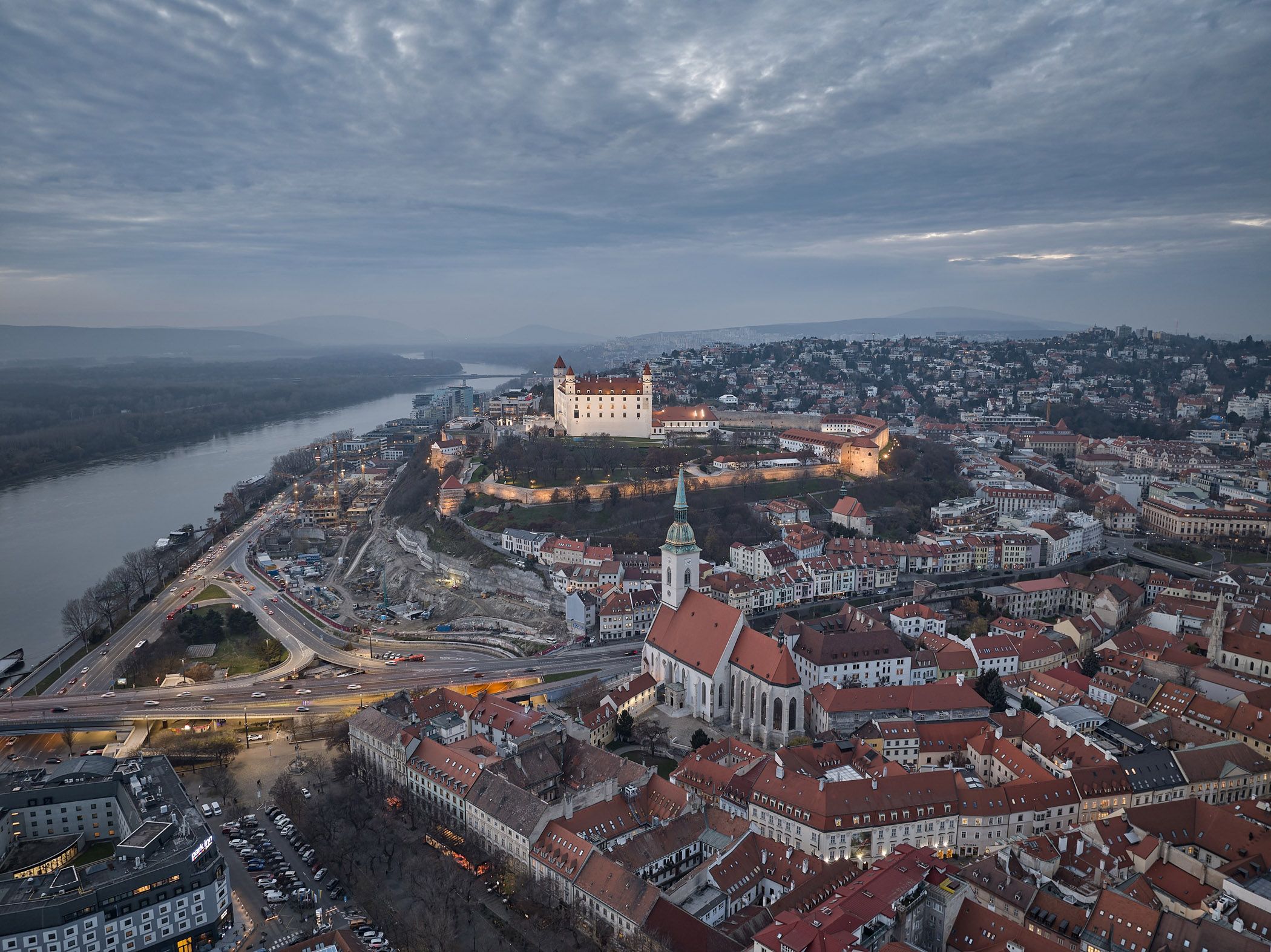 202212 StareMesto Bratislava 104 a160e2ee | Hi2SKY