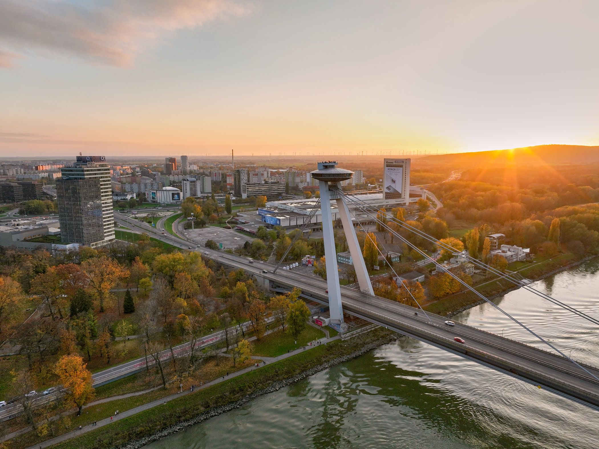 202211 MostSNP Bratislava 103 a4963b81 | Hi2SKY