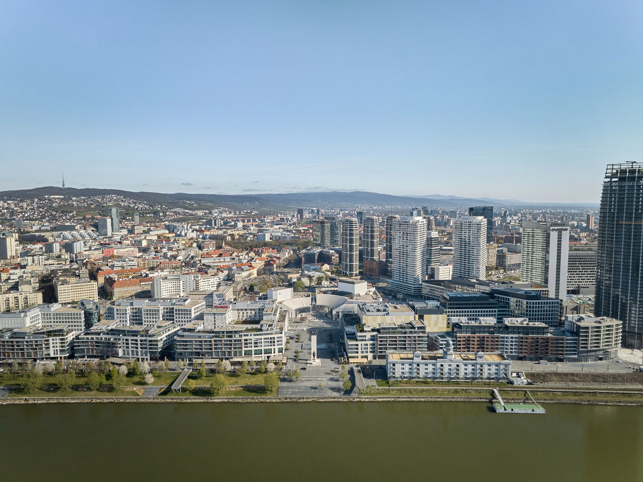 202304 Eurovea Bratislava 103 cf27baf0 | Hi2SKY
