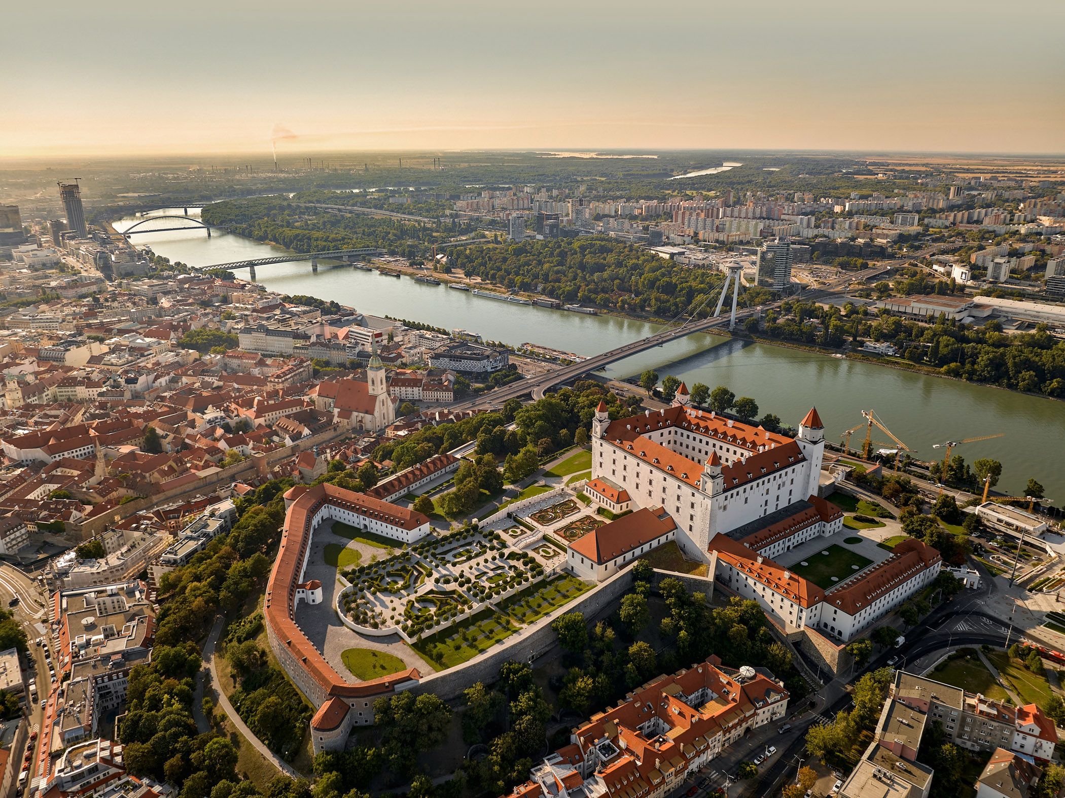 202208 Hrad Bratislava 107 f421ed09 | Hi2SKY